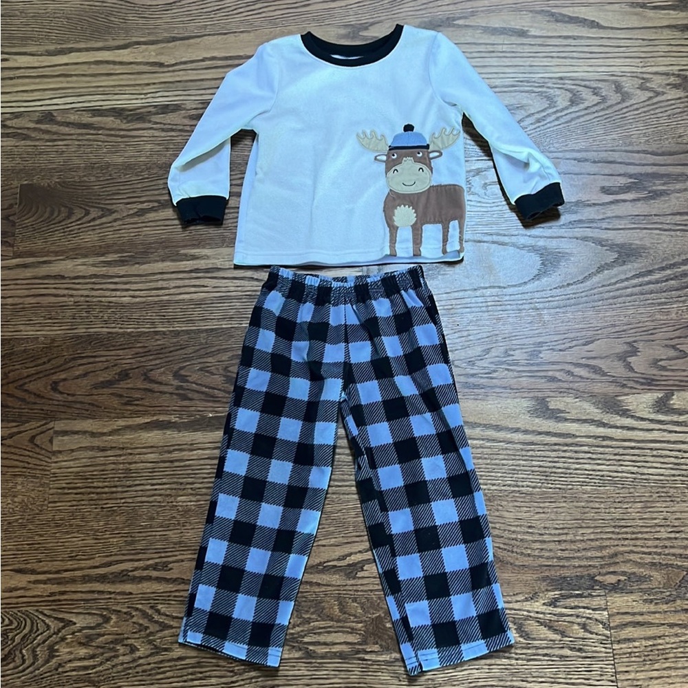 ❤️3/$20❤️ 4t fleece pajamas
